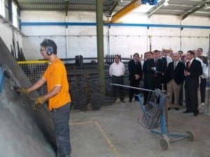 Alberto Larraz asistió a la inauguración de la fábrica en 2007. Foto JLP.