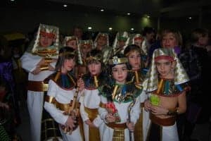 Un grupo de faraones del barrio San Fermín. Foto JLP.