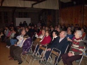 Un centenar de personas acudieron a la representación de "La venganza de don Mendo" en Estada. Foto: P. Velázquez.