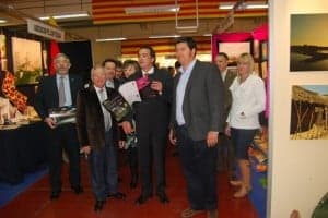 Palacín junto al alcalde y el director de la feria. JLP.