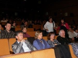 Asistentes al homenaje a Ángel Gari en Espiello.
