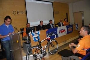 Presentación del desafío en Barbastro. JLP.