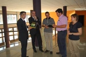 Soler con el libro 'El efecto Monzón'. JLP.