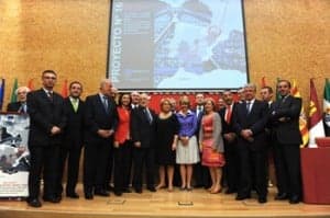Representantes de todas las Comunidades. 