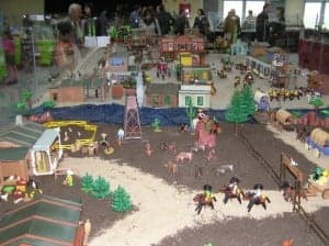 La exposición de 2009 atrajo a 9.000 visitantes. 