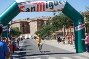 Dani Arnal entrando en meta. 