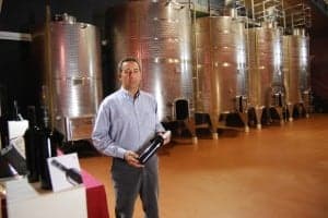 Pablo Canales en su bodega. JLP.