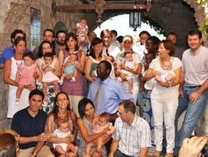 Familias en la fiesta de la virgen de Torreciudad.