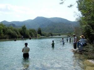 Pescando en el Cinca. 