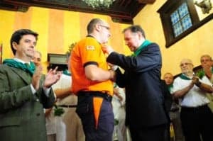 Marcelino Iglesias con el responsable de Protección Civil.
