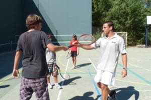 Conociendo el frontenis en Pozán de Vero. 