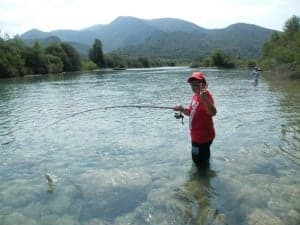 Pescando en el Cinca. 