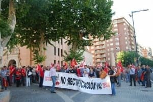 Cabeza de la manifestación en Monzón. JLP.