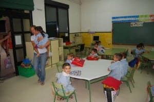 Lloros en el inicio de clase en Monzón. JLP.
