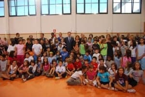 Los alumnos con las autoridades. JLP.