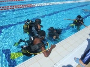 Curso de buceo celebrado este verano.