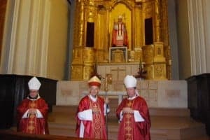 Milián y Martínez en la capilla del beato Florentino. JLP.