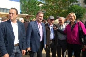 Heras, Iglesias y Almunia con históricos del PSOE de Monzón. JLP.