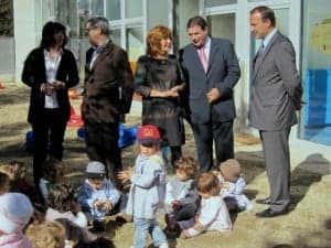 La consejera y el alcalde de Aínsa. 