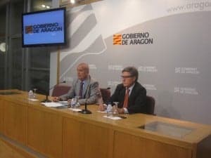 De izquierda a derecha, el director general de Gestión Forestal, Alberto Contreras, y el director-gerente de la empresa pública Sodemasa, Jesús Jiménez.