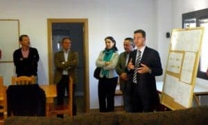 Roque Vicente durante su visita a Boltaña. 