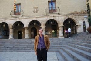 José Antonio Adell en la plaza Mayor de Monzón donde se celebra el Bautismo del alcalde. JLP.