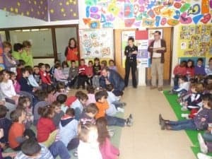 Cosculluela visitó a los alumnos del Alto Aragón.