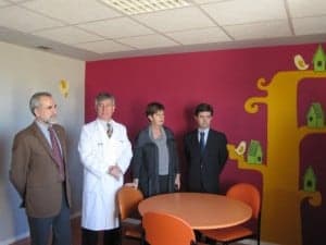 Noeno junto al alcalde de Huesca. 