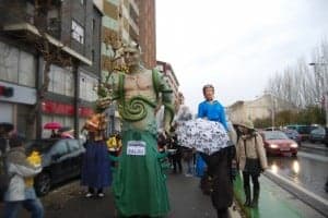 Desfile bajo la lluvia. JLP.