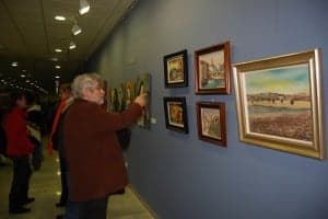 La exposición atrajó a numeroso público. JLP.
