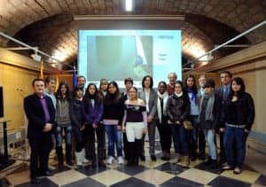 La consejera con alumnos del IES Miguel Servet. 