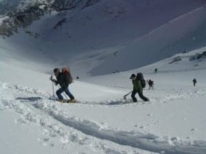 "En la víspera de nuestra cita habían caído diez centímetros  y esto nos permitía afrontar la jornada con optimismo, trazando nuestra huella sobre la nieve fresca" (Pedro Solana).