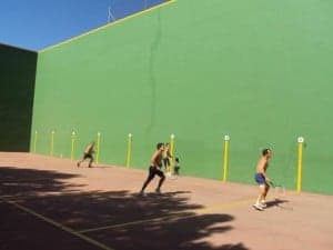 Partido de frontenis. 