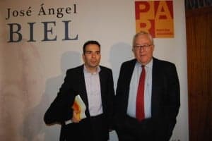 Guerrero con Biel, en su presentación. JLP.