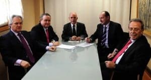 Reunión de Larraz con los responsables de las cajas. 