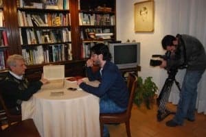 Un momento de la entrevista a Ángel Gari. JLP.