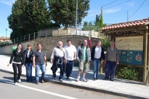 Los vecinos de Castejón del Puente de camino a La Bella. JLP.