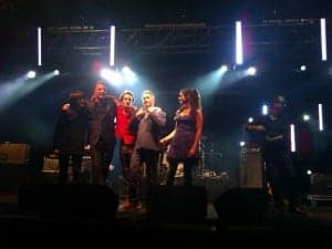 Loquillo y su banda tras el concierto de Graus. JLP.