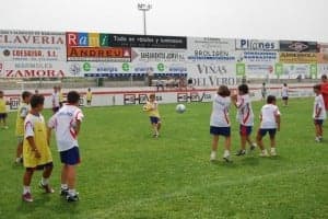Un momento de un partido en la Liga Fantástica. JLP.