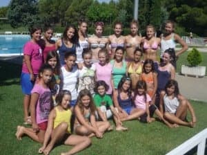 Las nadadoras madrileñas con las barbastrenses. 