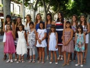 Las Damas posan en el nuevo Paseo del Coso. 