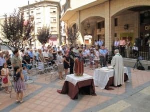 Celebración de la santa misa. 