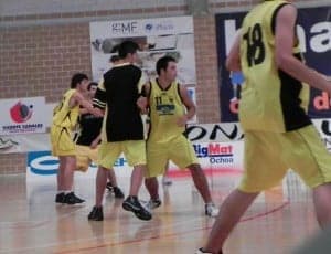 Buen partido de los juniors ante un serio COSEHISA A. Guillermo Uguet.