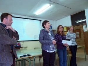 Presentación de la guía por la diputada Sanjuán.