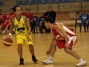 Álex Pérez tuvo una buena actuación. Guillermo Uguet.