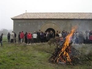 Los labatinos a la entrada del templo. Eliseo Gracia. Los labatinos a la entrada del templo. Eliseo Gracia.