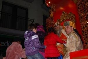 Melchor atendió a los niños. JLP.