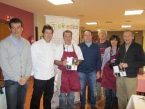 Santamaría, Muñoz, el chef francés, Ferrer, colaboradores galos y Alcalde. JLP.