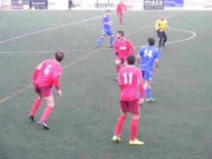 Partido de ida en el Municipal. Ángel Huguet.