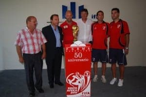 La Copa del Mundo estuvo en Barbastro en los 50 años de Ferma. JLP.